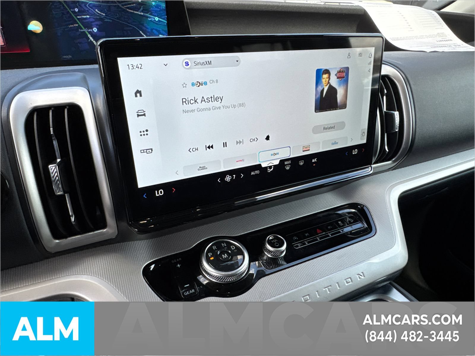 Certified 2025 Ford Expedition Active AWD/4WD image 35