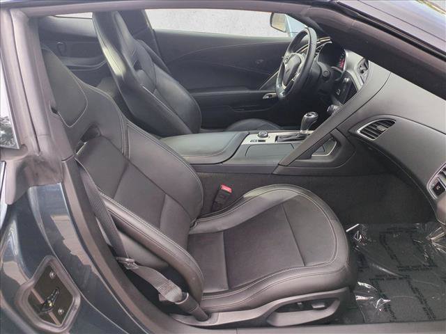 Used 2019 Chevrolet Corvette Stingray Coupe w/ Z51 1LT RWD image 18