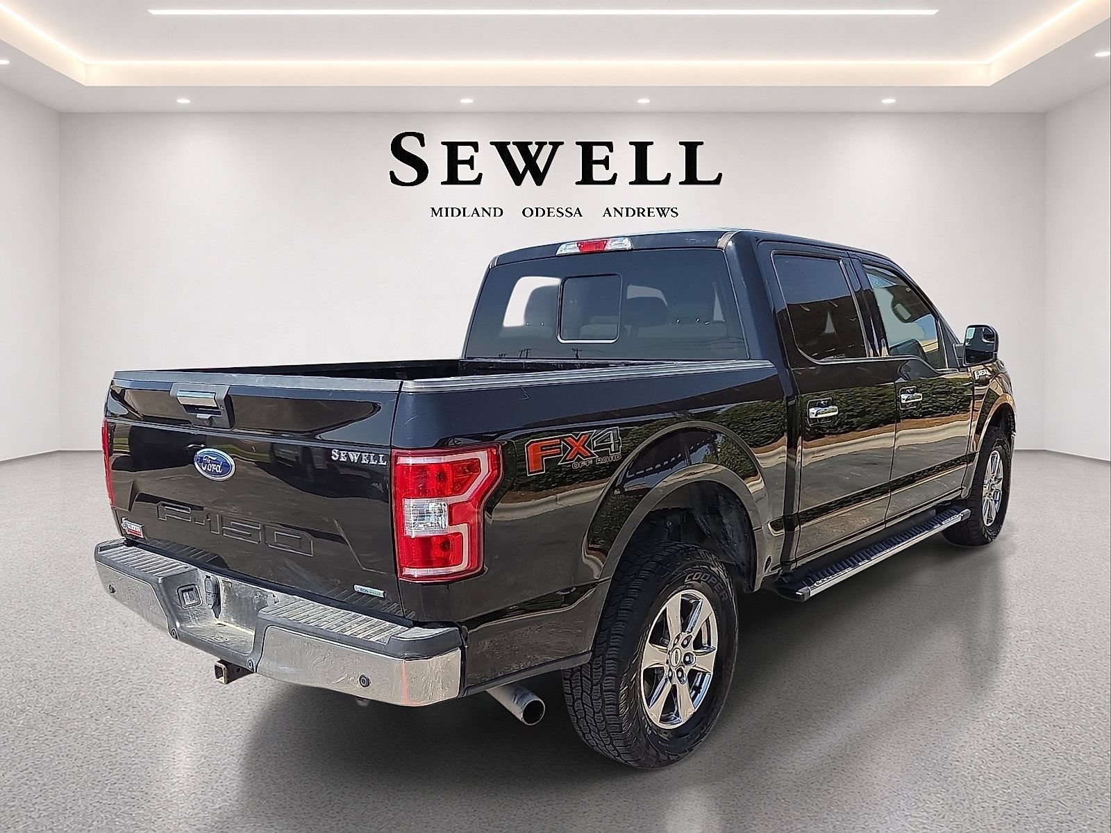 Certified 2019 Ford F150 XLT w/ Equipment Group 302A Luxury AWD/4WD image 4