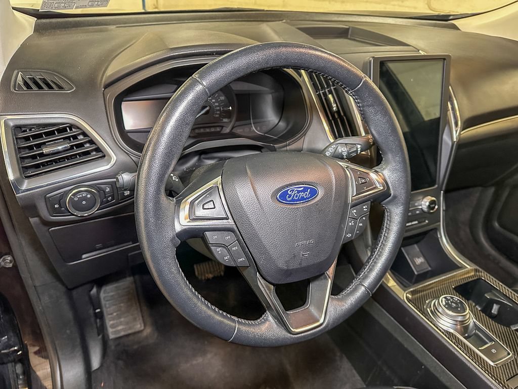 Certified 2024 Ford Edge Titanium AWD/4WD image 25