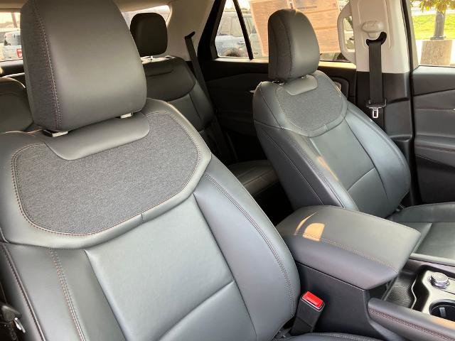 Certified 2025 Ford Explorer Active w/ Active Comfort Package AWD/4WD image 22