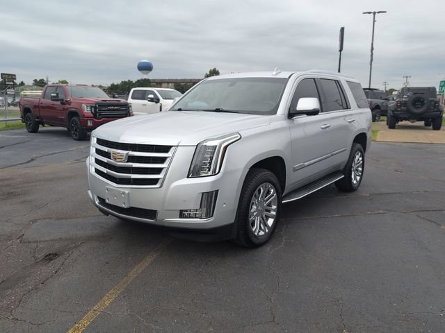 Used 2020 Cadillac Escalade 2WD image 3