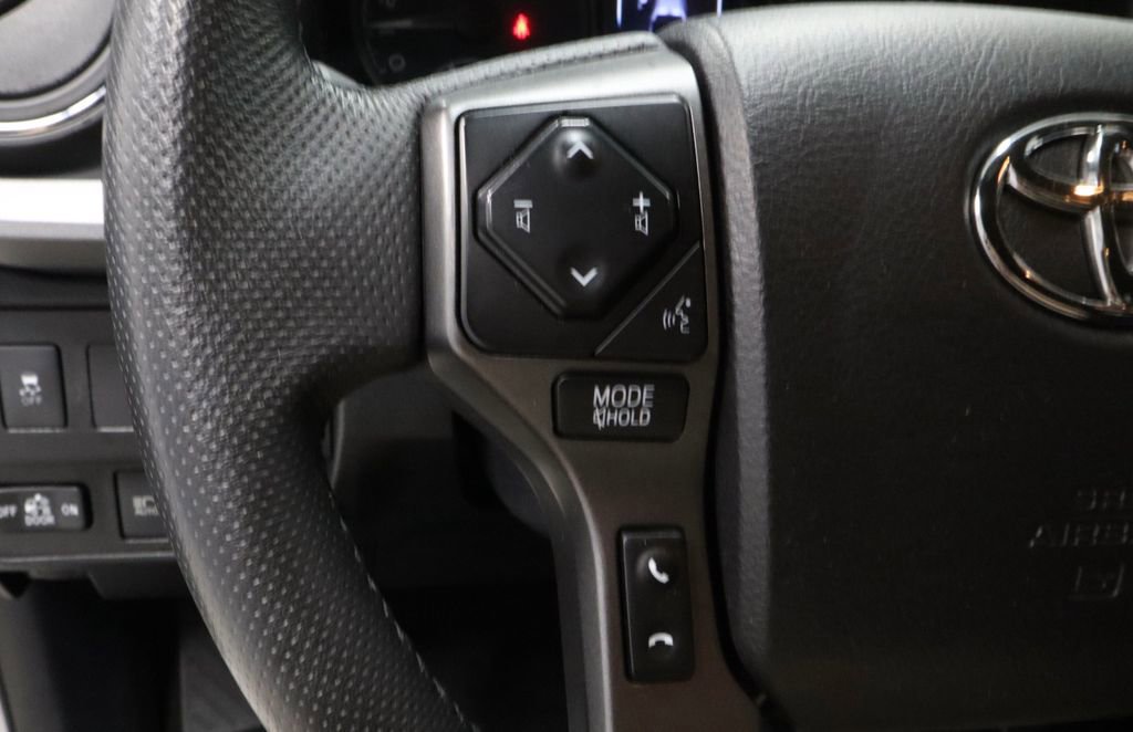 Used 2021 Toyota Tacoma TRD Off-Road image 24