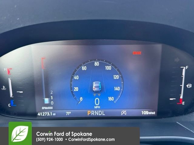 Certified 2025 Ford Escape ST-Line Select AWD/4WD image 27
