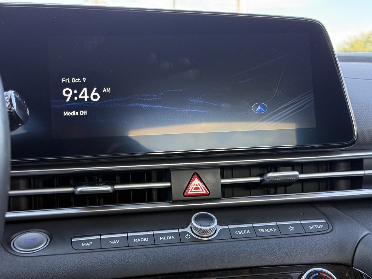 Used 2025 Hyundai Elantra Limited FWD image 17
