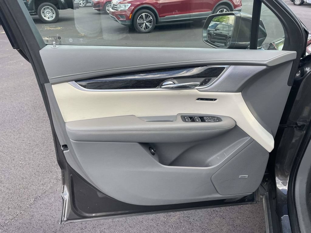 Used 2020 Cadillac XT6 Premium Luxury FWD image 15