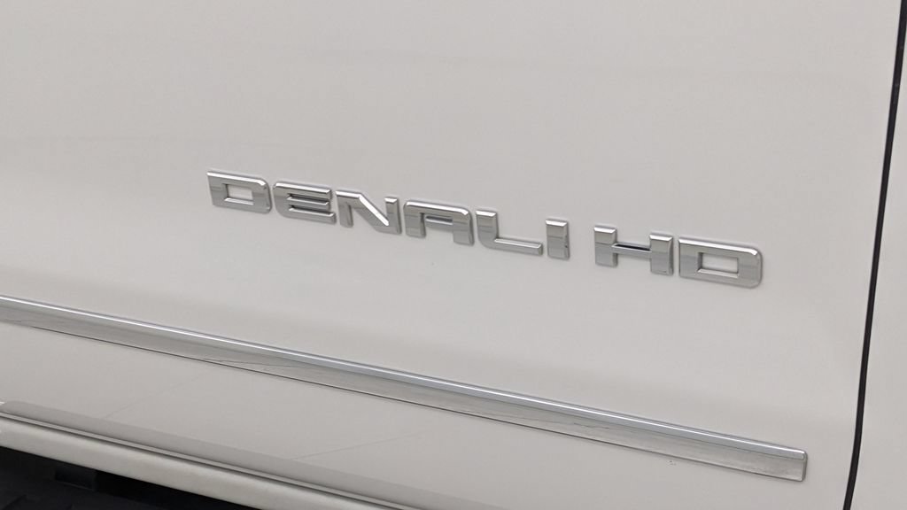 Used 2019 GMC Sierra 2500 Denali w/ Suspension Package, Off-Road AWD/4WD image 42