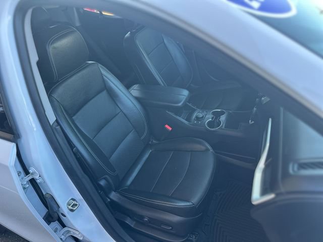 Used 2023 GMC Terrain SLT w/ Elevation Edition image 27