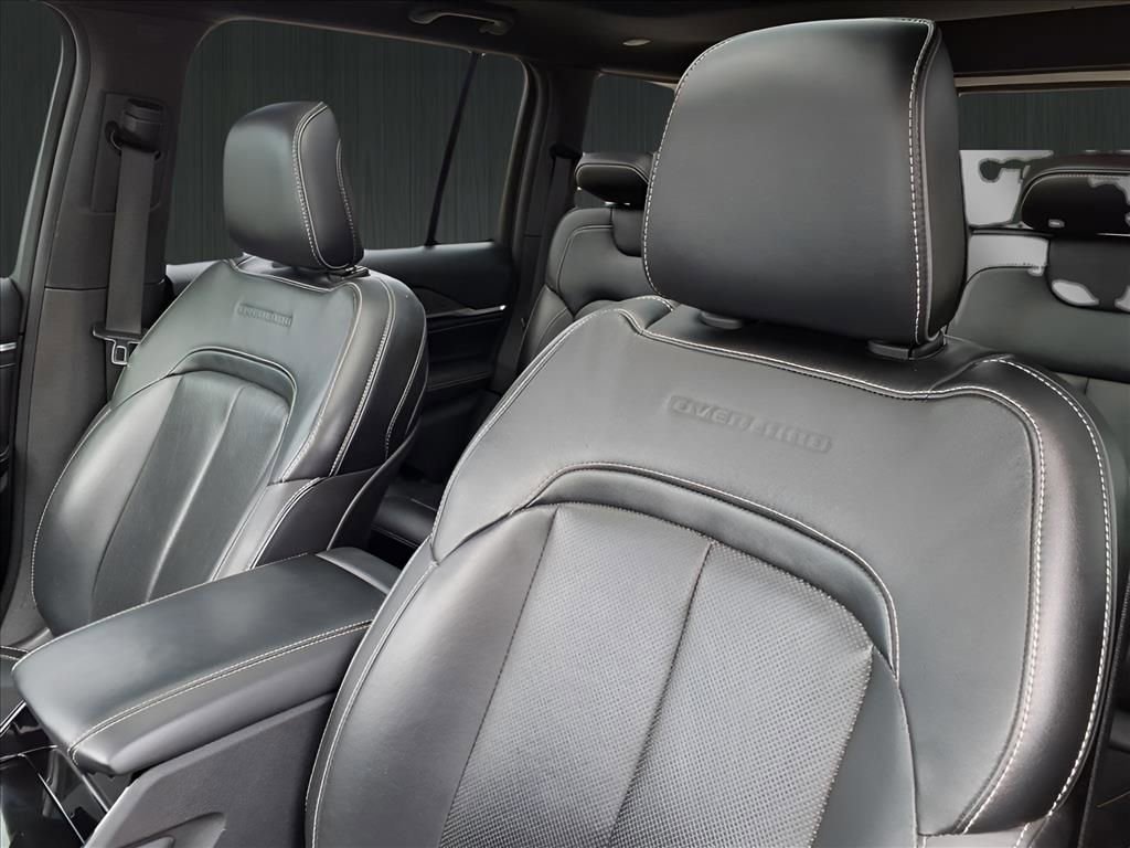 Used 2023 Jeep Grand Cherokee Overland image 17