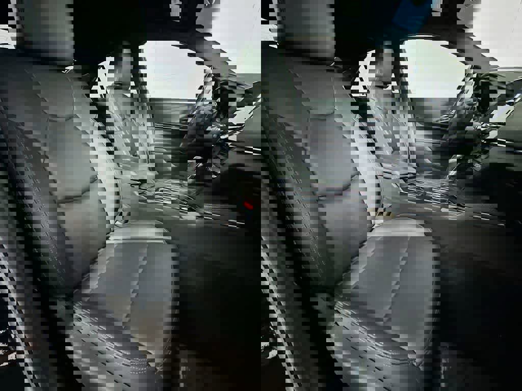 Used 2020 Cadillac CT4 Luxury w/ Cold Weather Package image 15