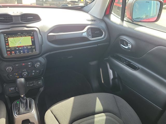 Used 2022 Jeep Renegade Latitude w/ Convenience Group AWD/4WD image 22