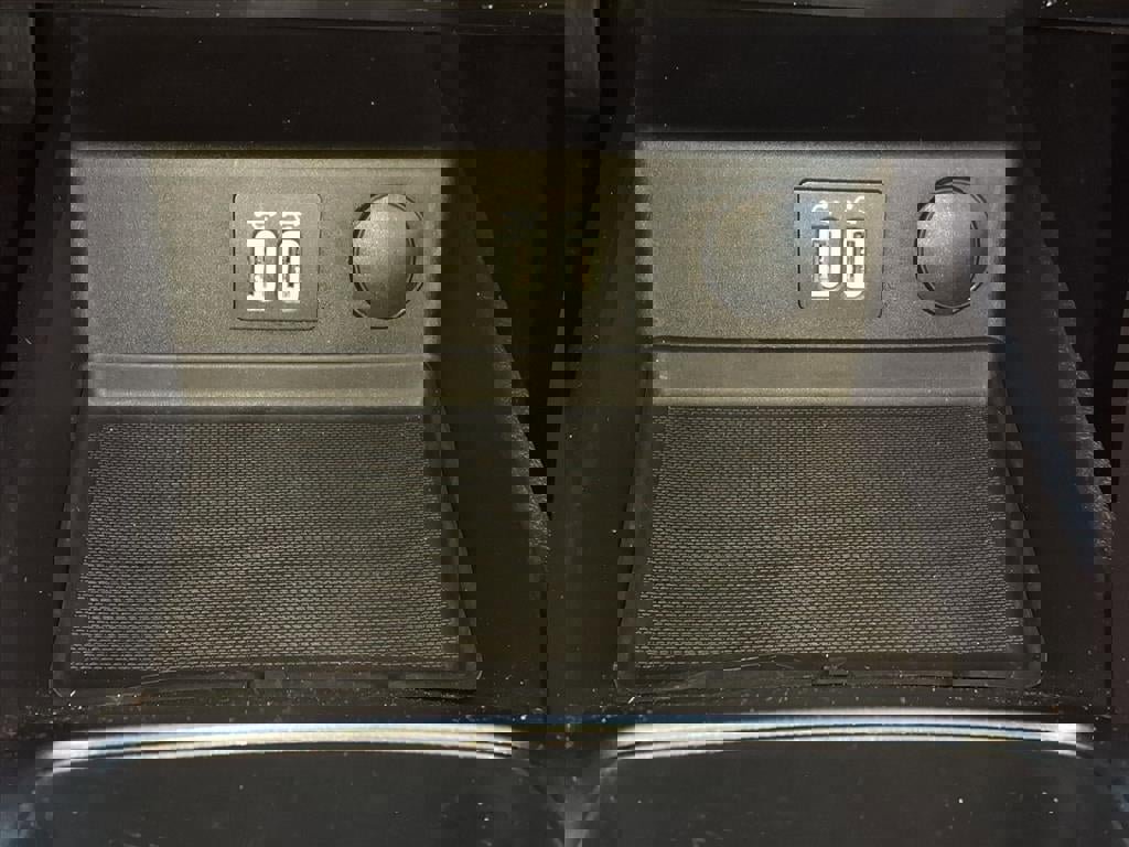 Certified 2020 Ford Fusion SE image 17