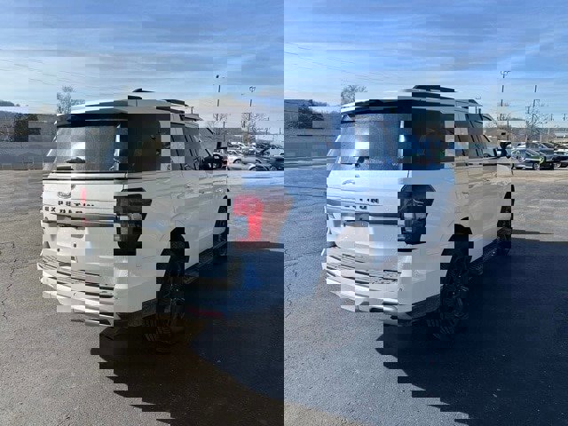 Certified 2024 Ford Expedition Timberline image 4