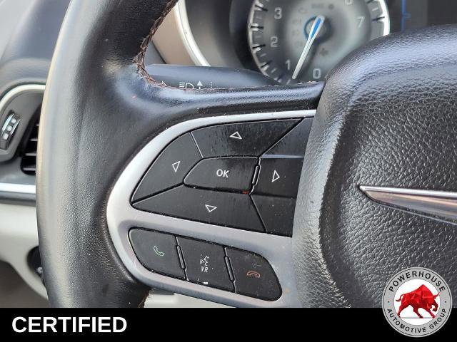 Used 2019 Chrysler Pacifica Touring-L image 28