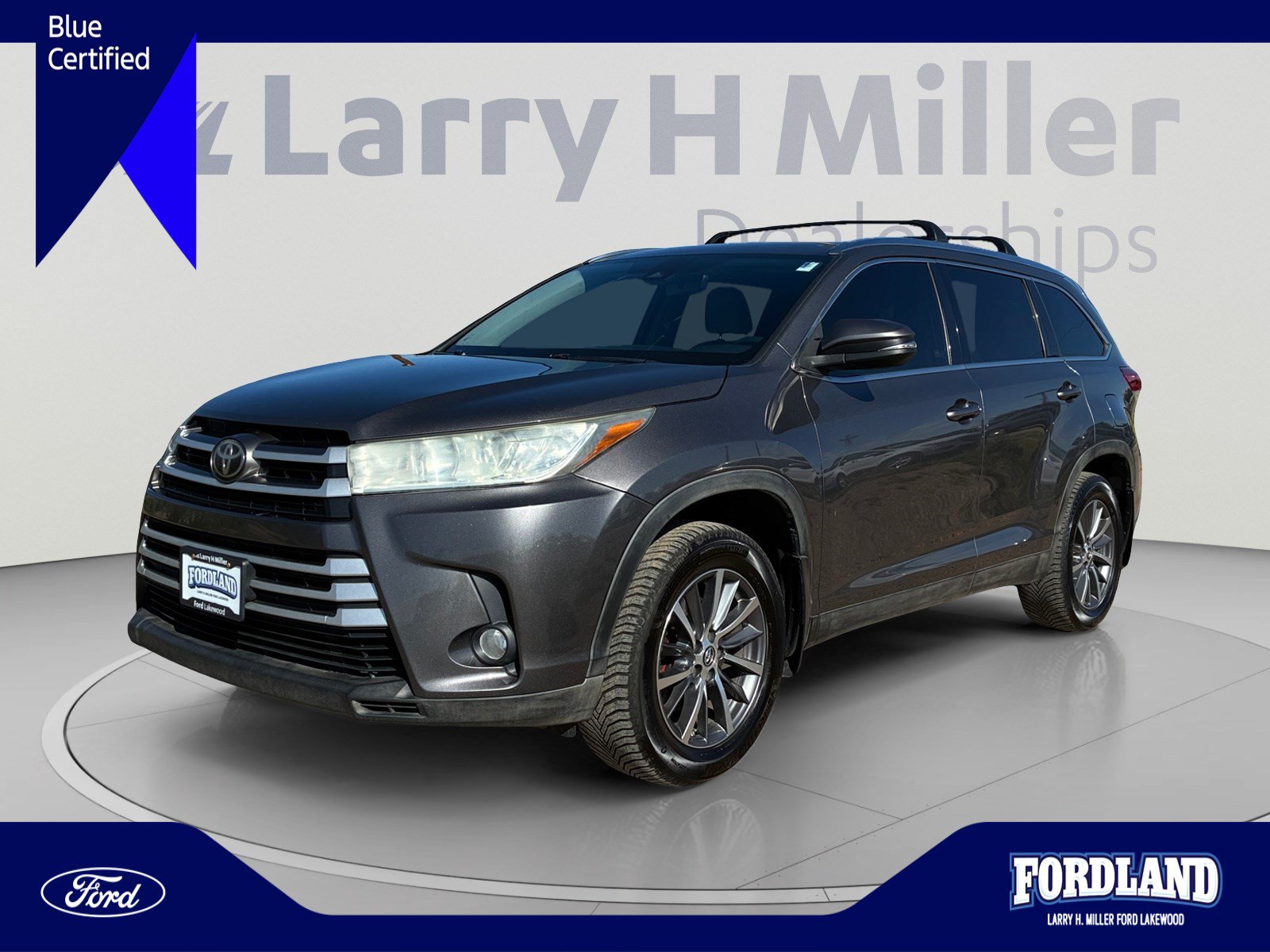 Used 2019 Toyota Highlander XLE AWD/4WD image 1