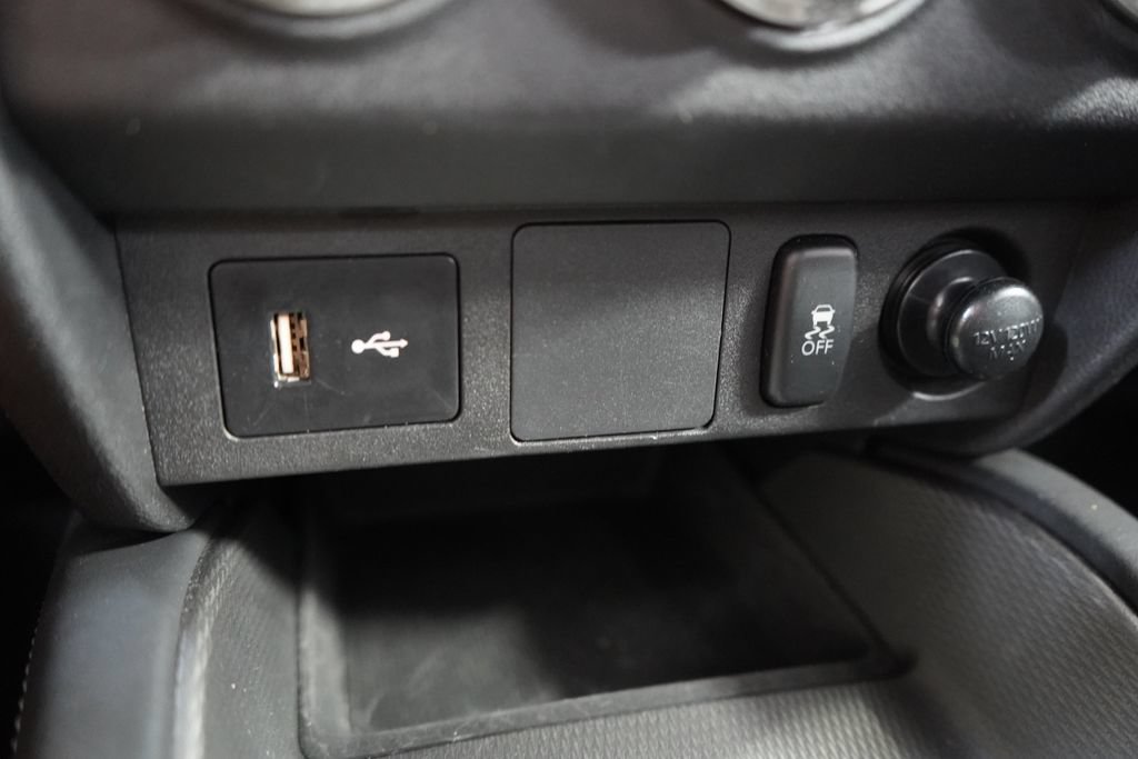 Used 2025 Mitsubishi Outlander Sport ES AWD/4WD image 36