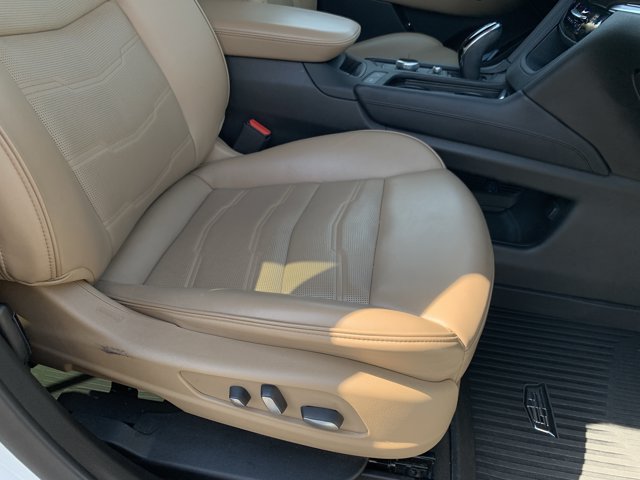 Used 2022 Cadillac XT6 Premium Luxury w/ Platinum Package AWD/4WD image 17