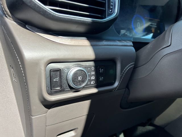 Certified 2023 Ford Explorer Platinum w/ Technology Package AWD/4WD image 13