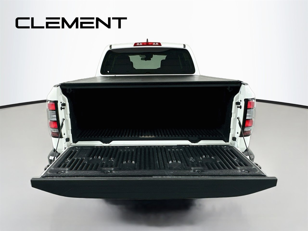 Used 2022 Nissan Frontier S w/ Technology Package AWD/4WD image 11