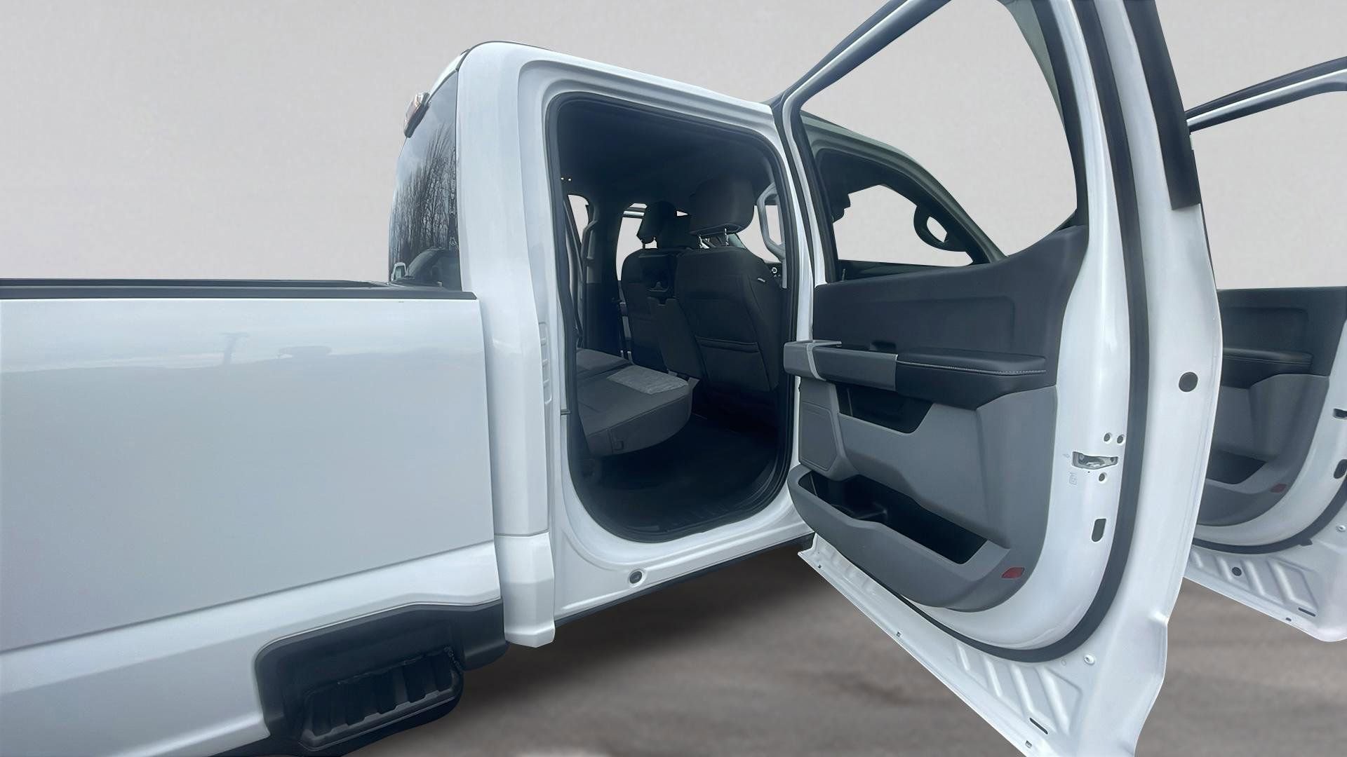 Certified 2024 Ford F250 XLT AWD/4WD image 18