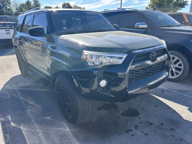 Used 2019 Toyota 4Runner SR5 AWD/4WD image 3