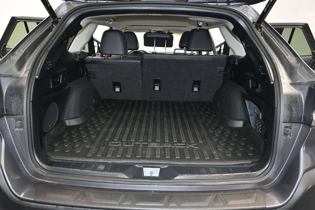 Used 2025 Subaru Outback Limited AWD/4WD image 11