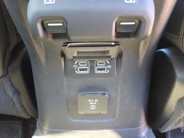 Used 2020 Jeep Wrangler Unlimited Sahara AWD/4WD image 29