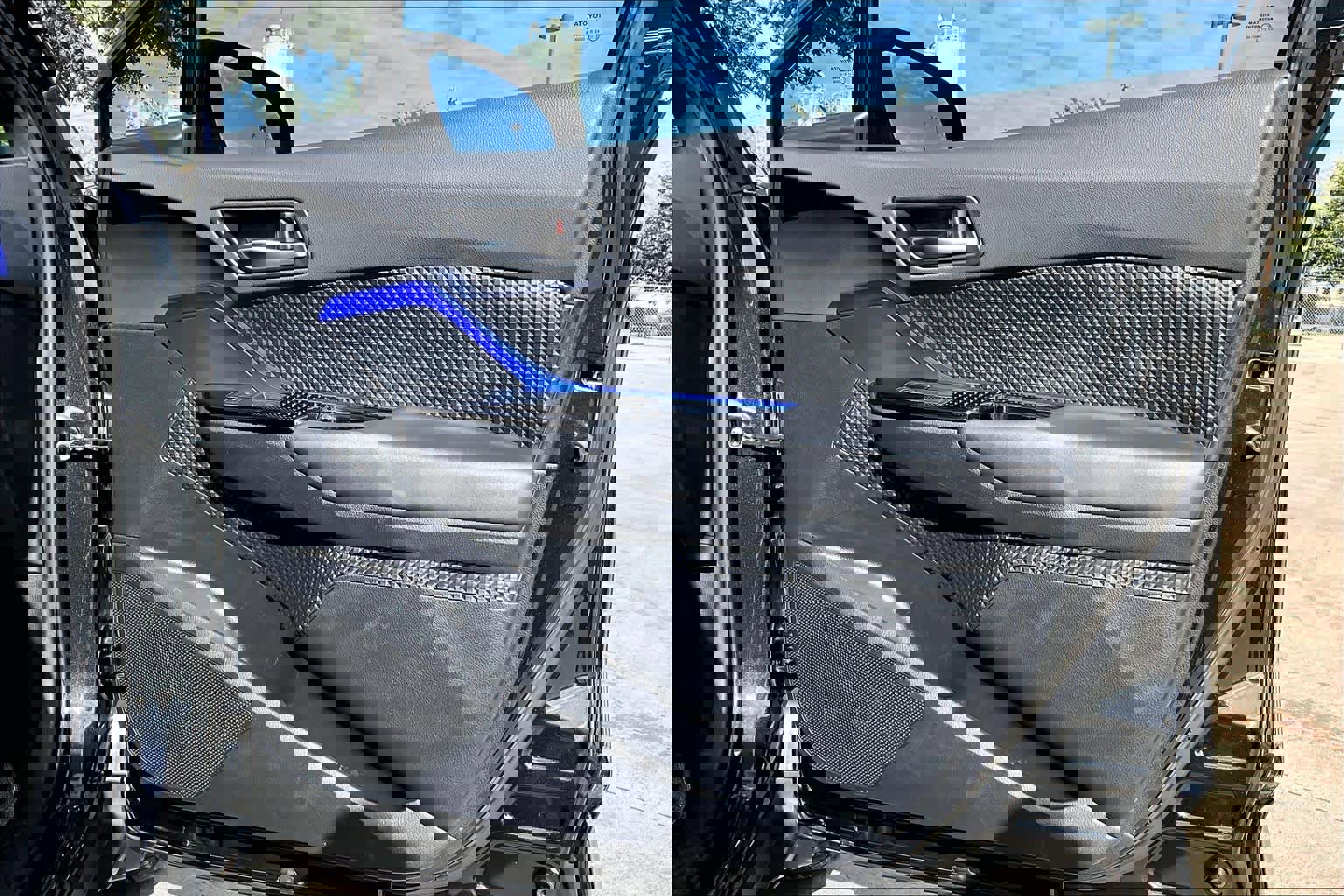 Used 2022 Toyota C-HR XLE image 22