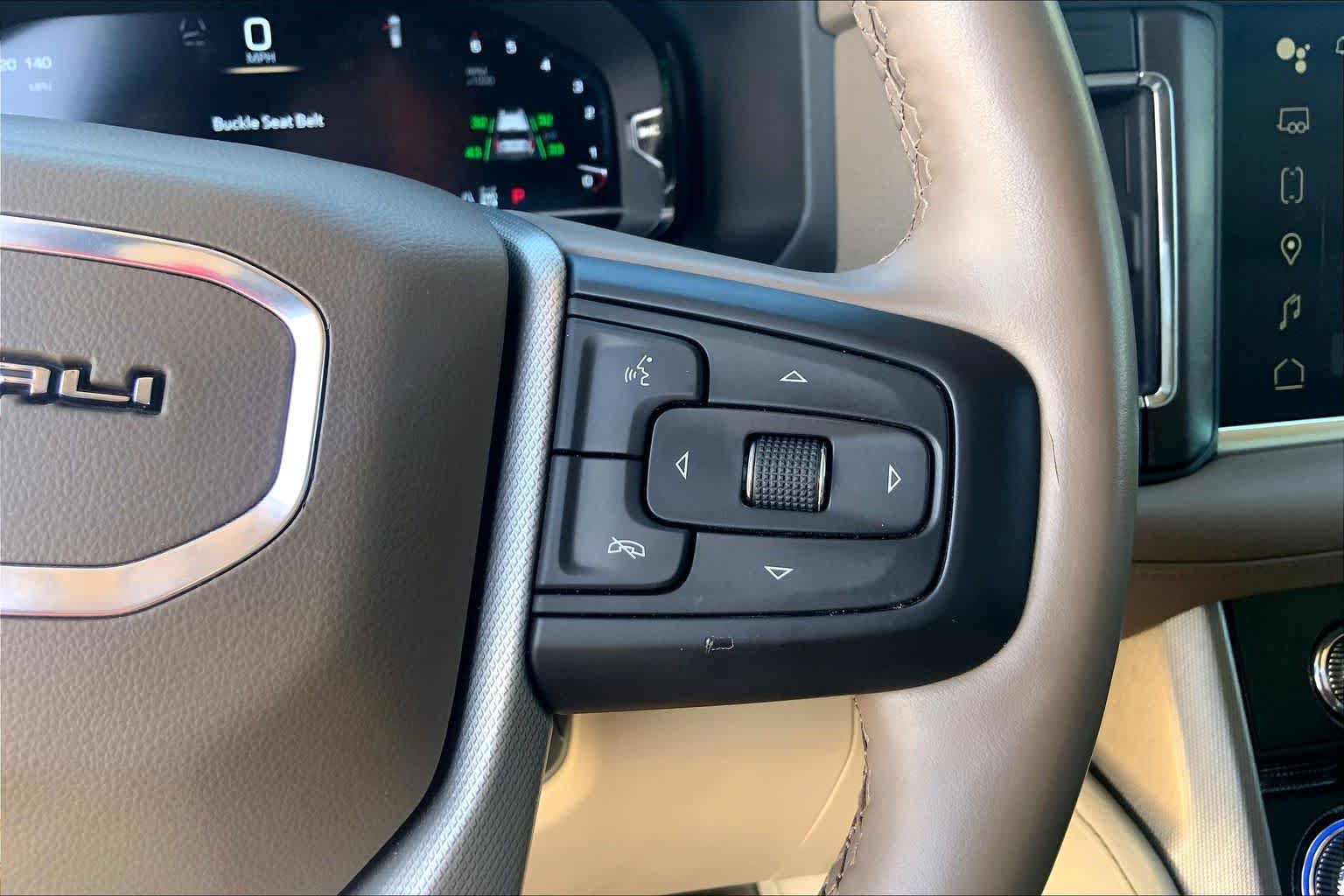 Used 2023 GMC Yukon Denali AWD/4WD image 25