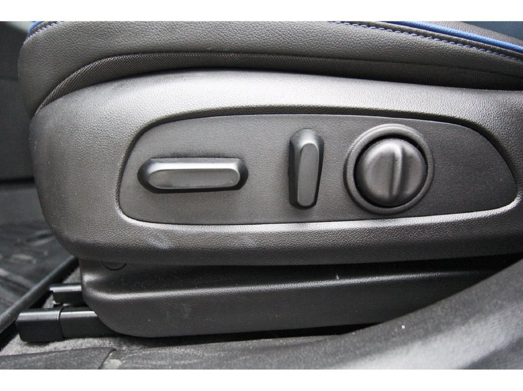Used 2025 Buick Envista Sport Touring w/ Experience Buick Package FWD image 28