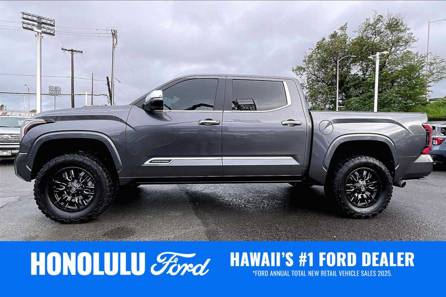 Used 2024 Toyota Tundra Capstone AWD/4WD image 3