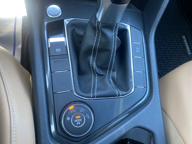 Used 2022 Volkswagen Tiguan SE AWD/4WD image 22