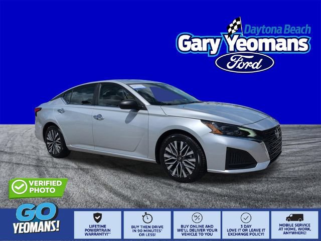 Used 2024 Nissan Altima 2.5 SV FWD image 1