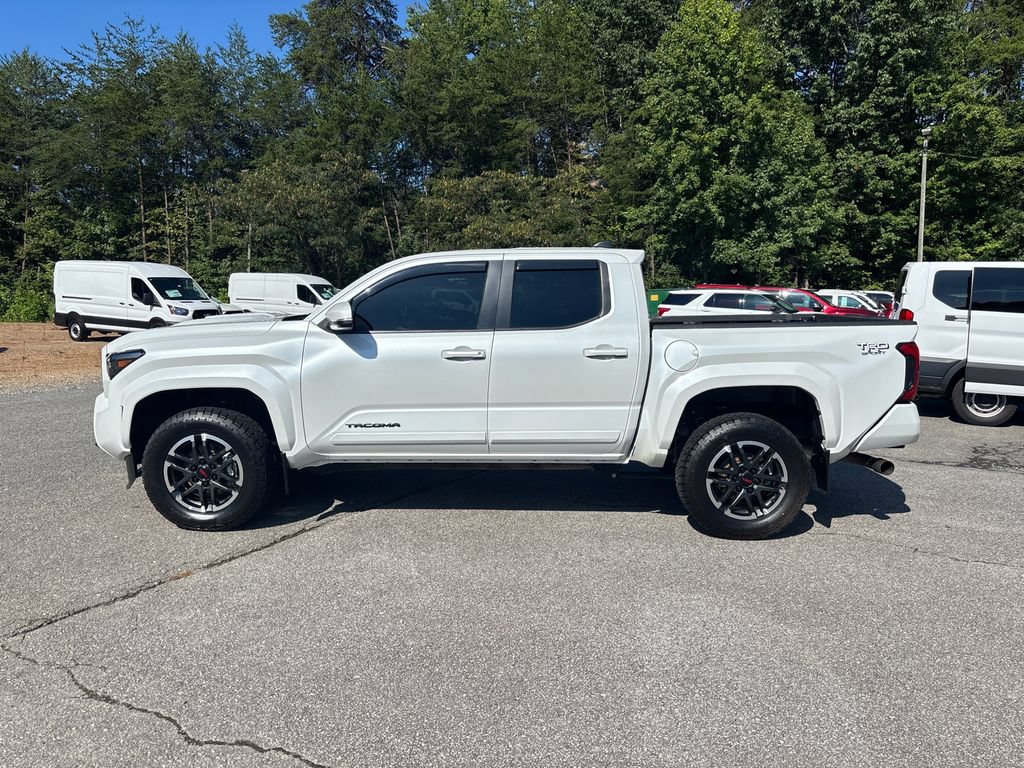 Used 2024 Toyota Tacoma 4x4 Double Cab image 8