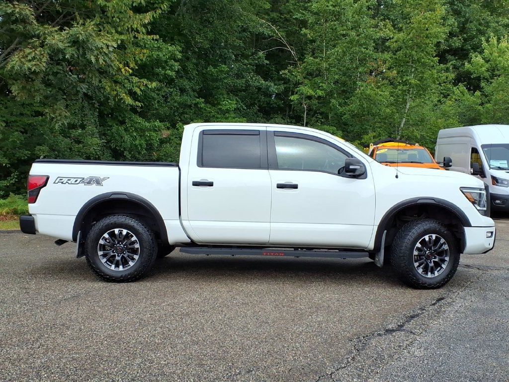 Used 2021 Nissan Titan PRO-4X w/ Pro-4x Convenience Package AWD/4WD image 3