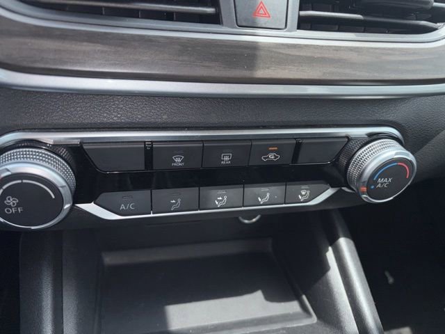 Used 2025 Nissan Altima 2.5 SV FWD image 19