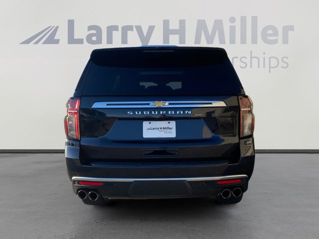 Used 2023 Chevrolet Suburban High Country w/ Premium Package 2 AWD/4WD image 4