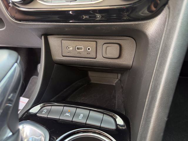 Used 2022 Buick Encore GX Select w/ Sport Touring Package FWD image 24