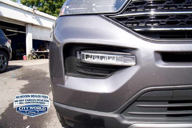 Certified 2021 Ford Explorer XLT w/ Equipment Group 202A AWD/4WD image 7