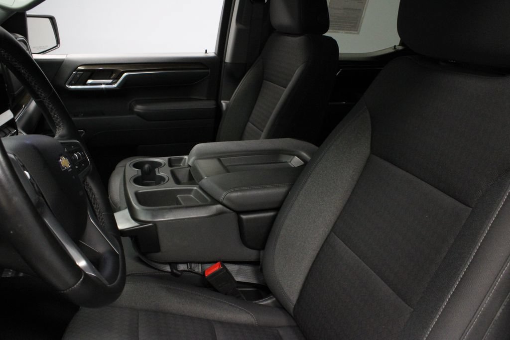 Used 2023 Chevrolet Silverado 1500 LT AWD/4WD image 24