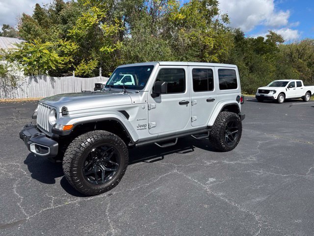 Used 2022 Jeep Wrangler Unlimited Sahara w/ Cold Weather Group AWD/4WD image 7