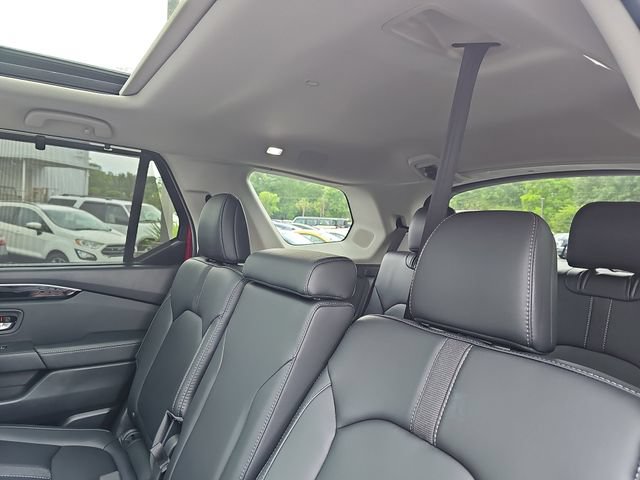 Used 2025 Honda Pilot Touring image 15