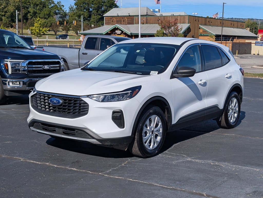 Certified 2024 Ford Escape Active w/ Tech Pack #1 AWD/4WD image 3