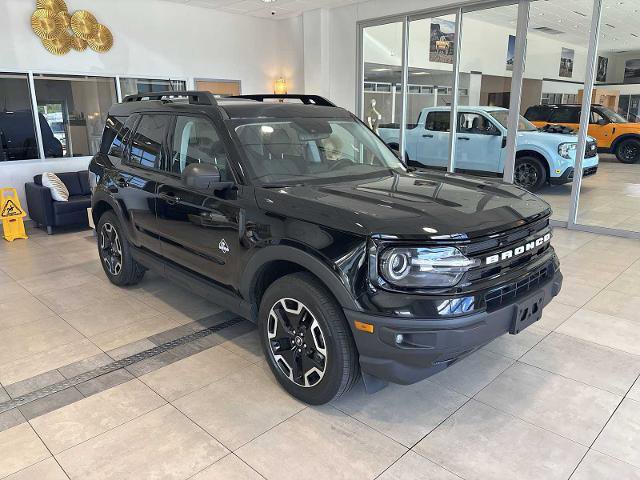 Certified 2023 Ford Bronco Sport Outer Banks w/ Tech Package AWD/4WD image 1