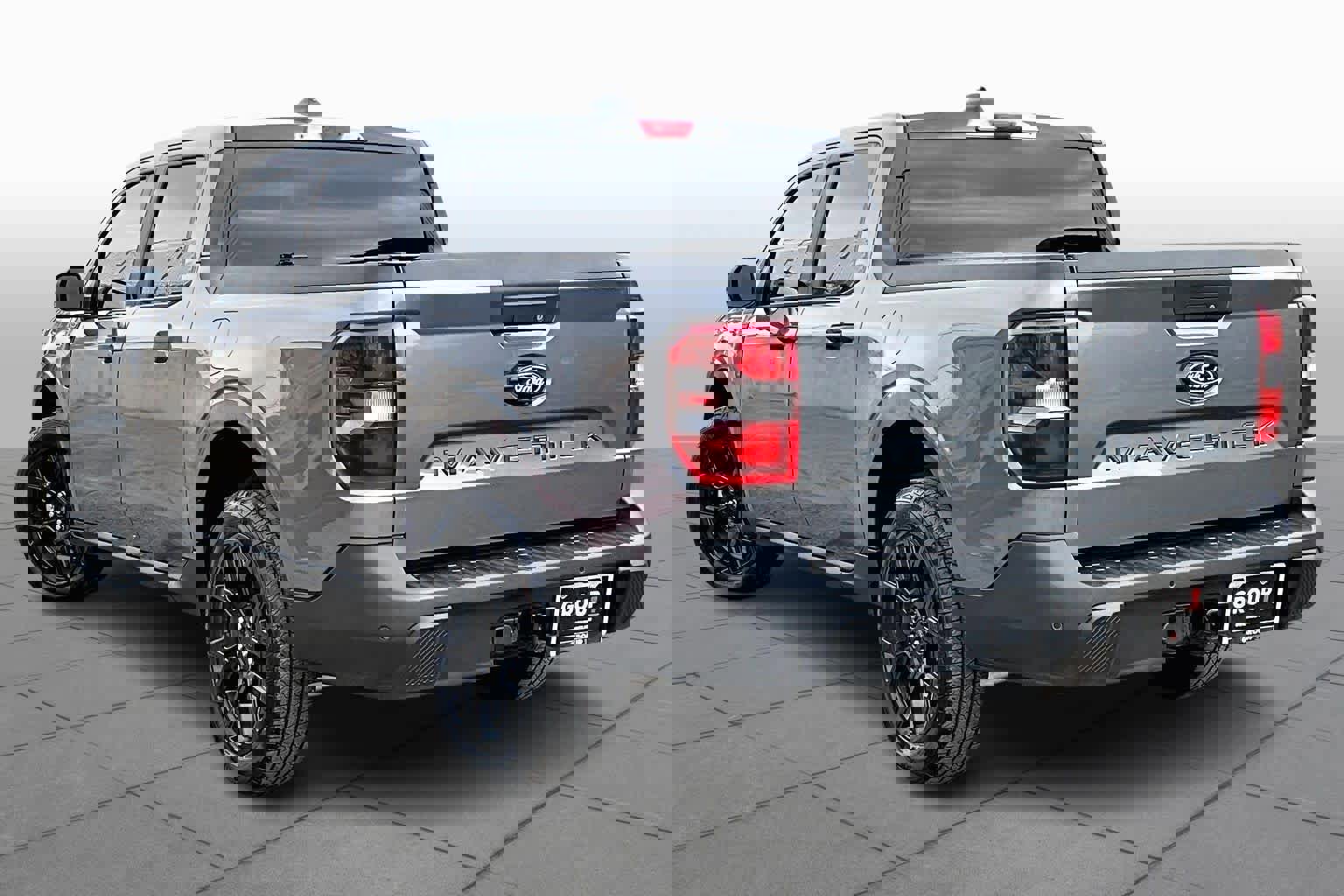 Certified 2025 Ford Maverick XLT w/ XLT Luxury Package image 4