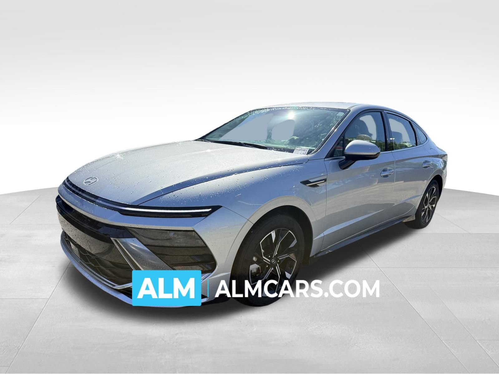 Used 2025 Hyundai Sonata SEL FWD image 1