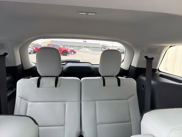 Certified 2025 Ford Explorer Platinum w/ LUX Leather Package image 11