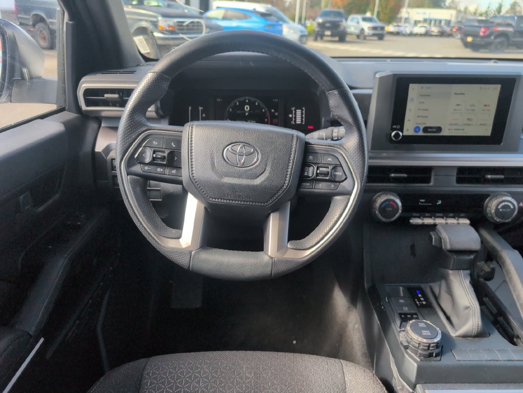 Used 2025 Toyota 4Runner SR5 AWD/4WD image 8