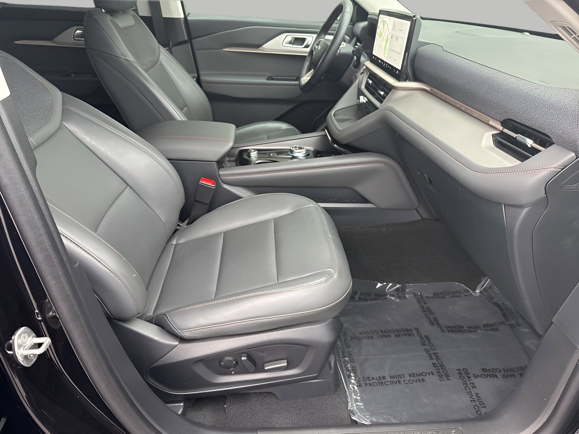 Certified 2025 Ford Explorer Active w/ Active Comfort Package image 11