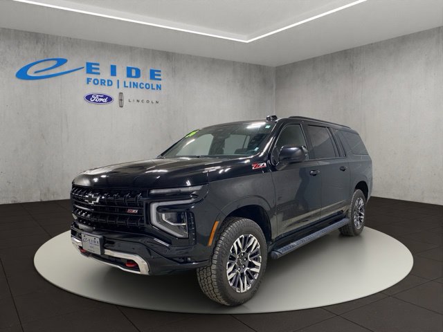 Used 2026 Chevrolet Suburban Z71 AWD/4WD image 5